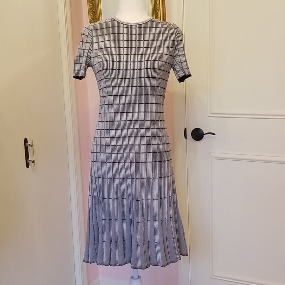 ST. JOHN fit & flare stripe dress - Picture 1 of 5